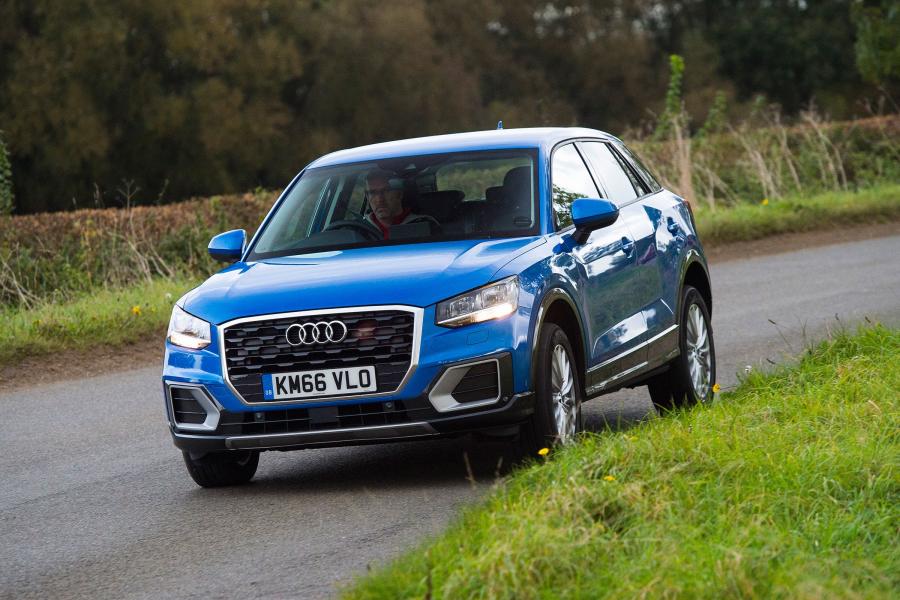  Audi Q2 TDI Design 2016 года  (UK) (фото 8 из 30)